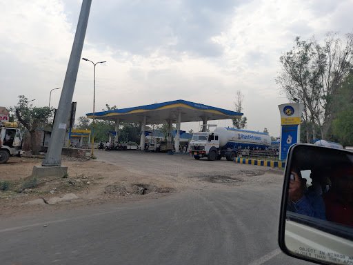 Bharat Petroleum, Petrol Pump - Jamunapar Automobiles