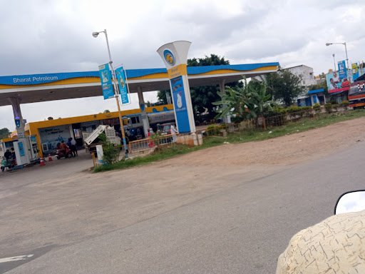 Bharat Petroleum, Petrol and CNG Pump