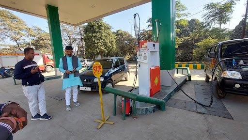 IGL CNG station