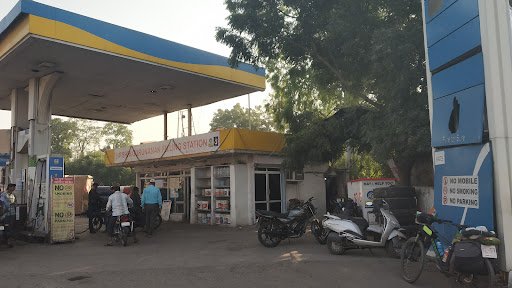 Shri Guru Nanak Filling Station