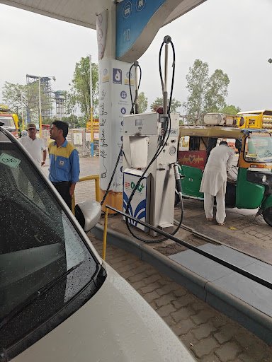 Dev Fuels Bharat Petroleum & CNG Station