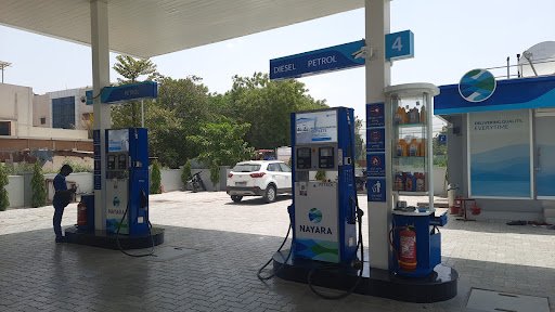 Nayara Petrol Pump - Yashkalgi Petroleum