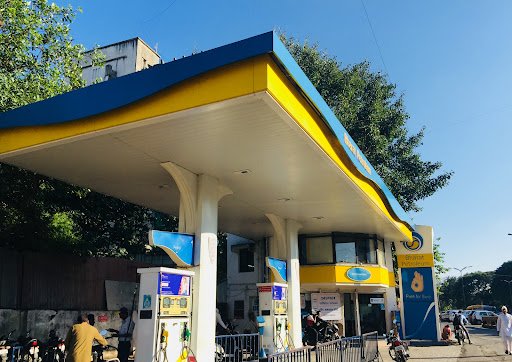 Bharat Petrol Pump, Wakdewadi