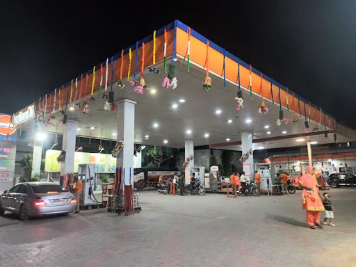 Dalley khan Petrol pump